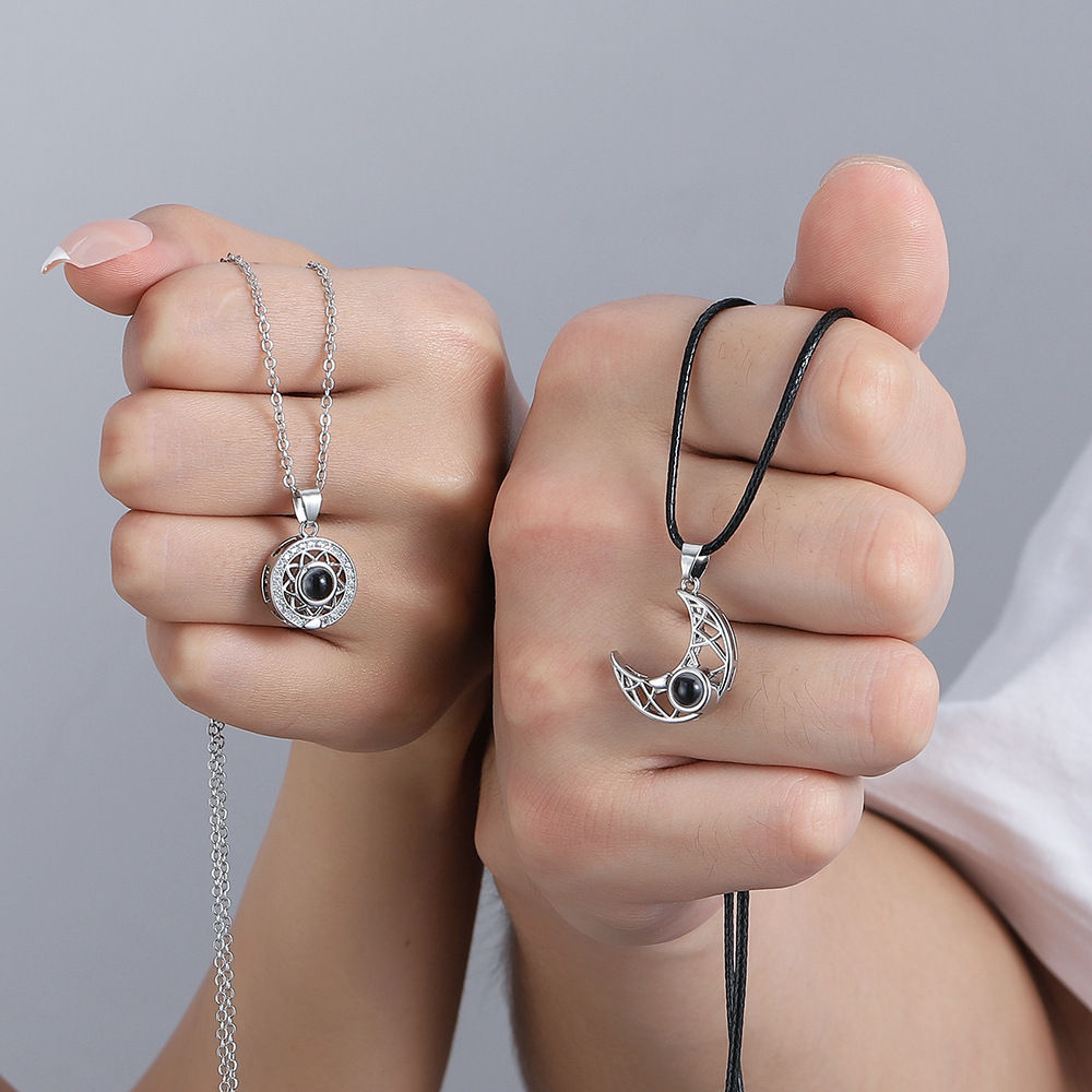 Magnetic Couple Matching Necklaces - 2PCS 마그네틱 커플 매칭 목걸이 100
