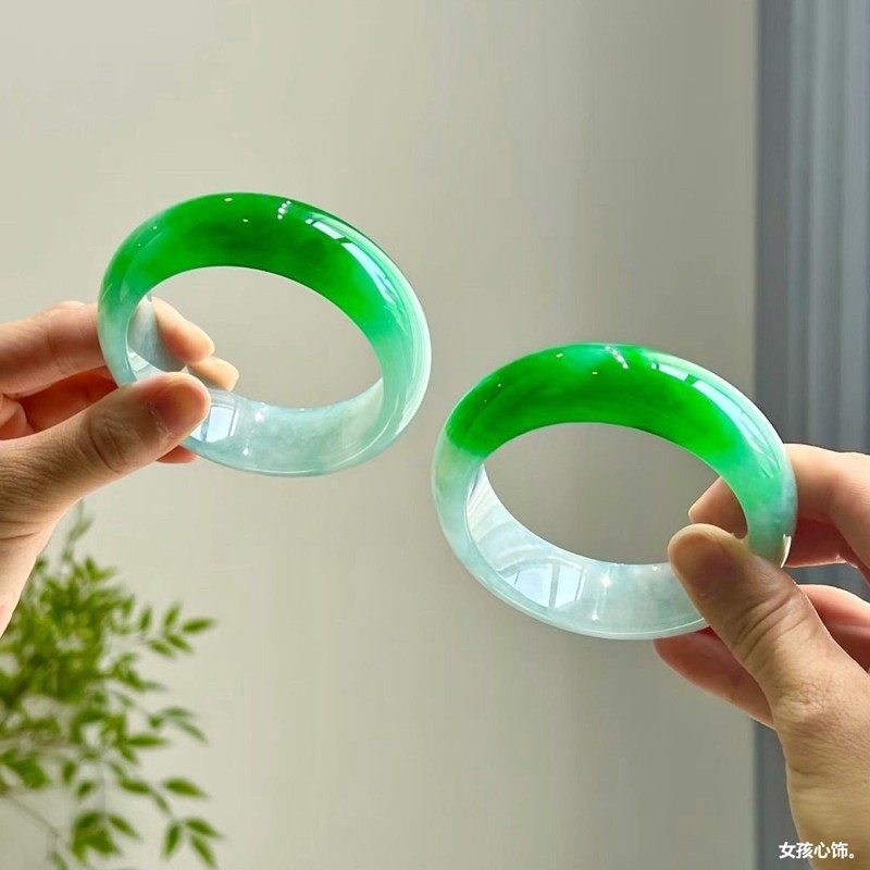 미얀마 천연 소녀용 팔찌, 클래식한 원형, 녹색 하이라 - Bracelets 리뷰 및 가격