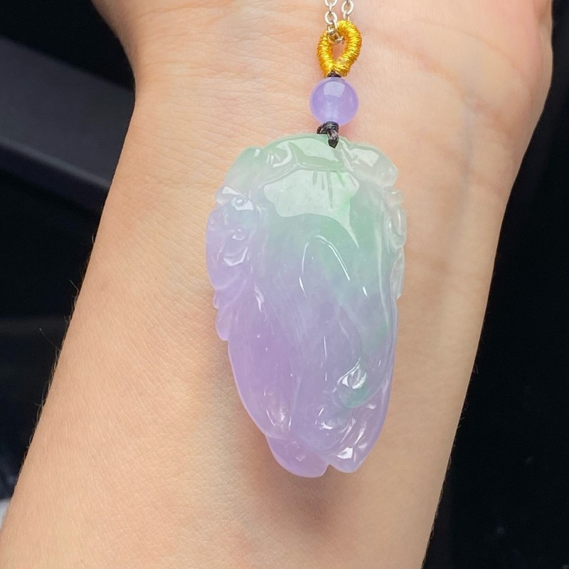 옥색 고급 녹색 무늬 펜던트, 버클, 루이 장식품, 평 - Necklaces 리뷰 및 가격